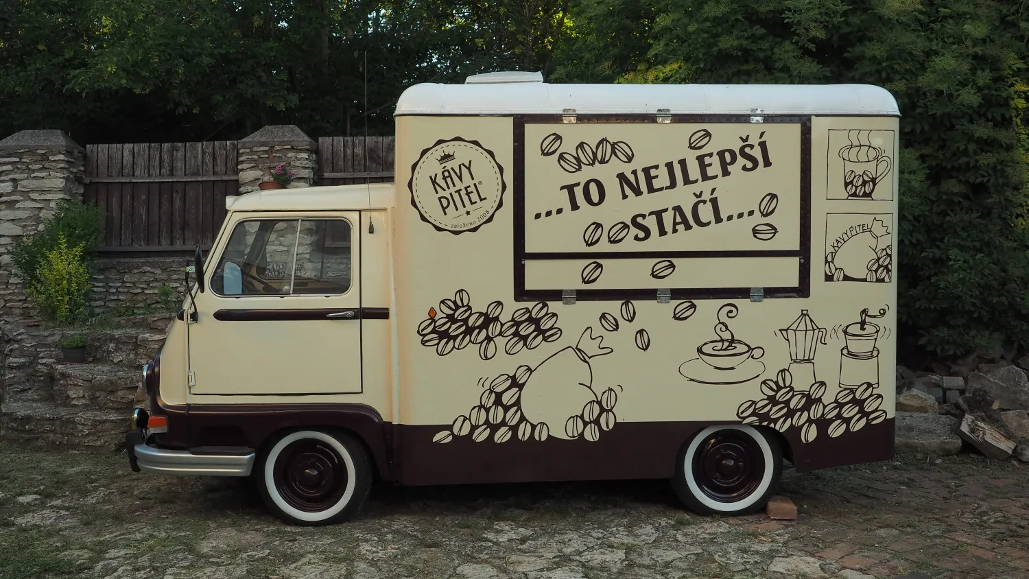 Kávy pitel - obrázek 1