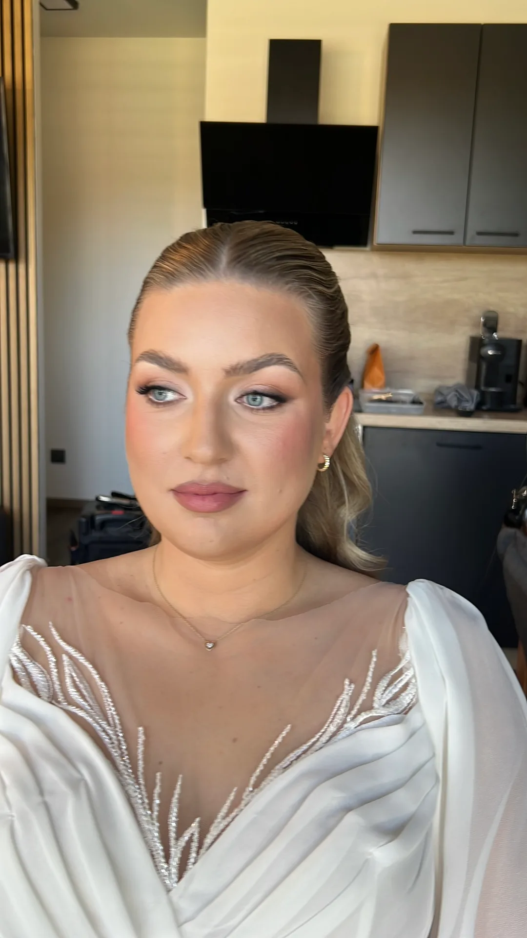 Lili Buiová / makeup & hair